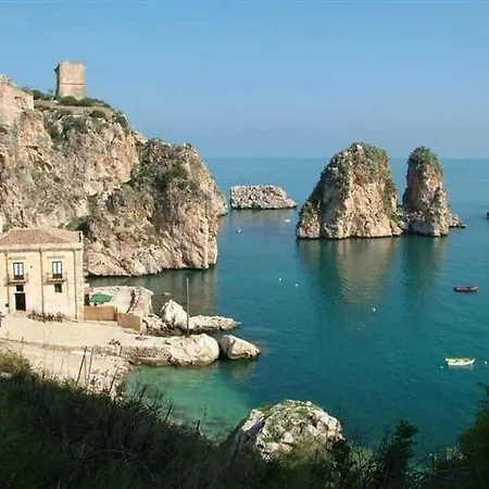 In Mit Schwimmbad Und Meerblick By Interhome Διαμέρισμα Balestrate