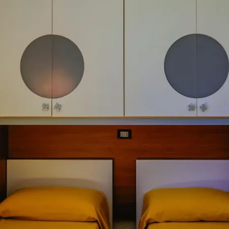 In Mit Schwimmbad Und Meerblick By Interhome Διαμέρισμα